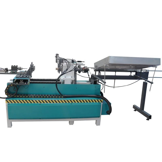 CNC Wood Turning Lathe With Auto Feeder