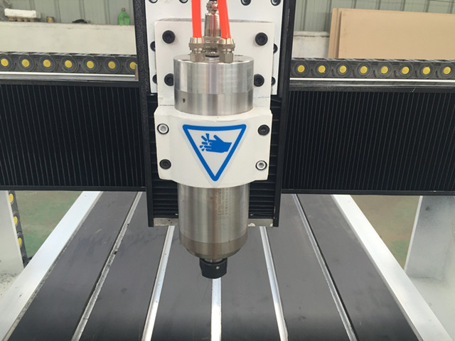 Cnc Engraving Machine For Metal (2)