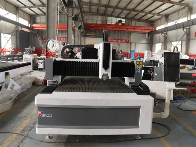 Cheap price 1530 Metal Cnc Fiber Laser Cutting Machine
