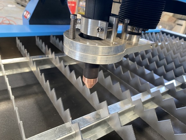 plasma cutting machine head