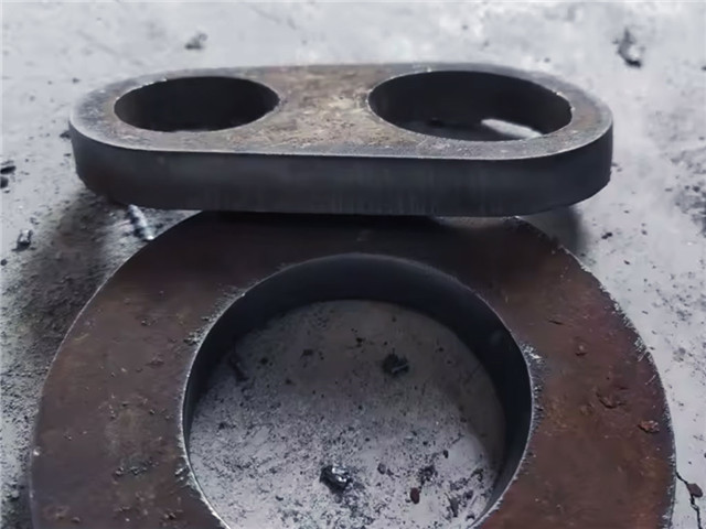 CNC plasma cutting thicker carbon steel plate